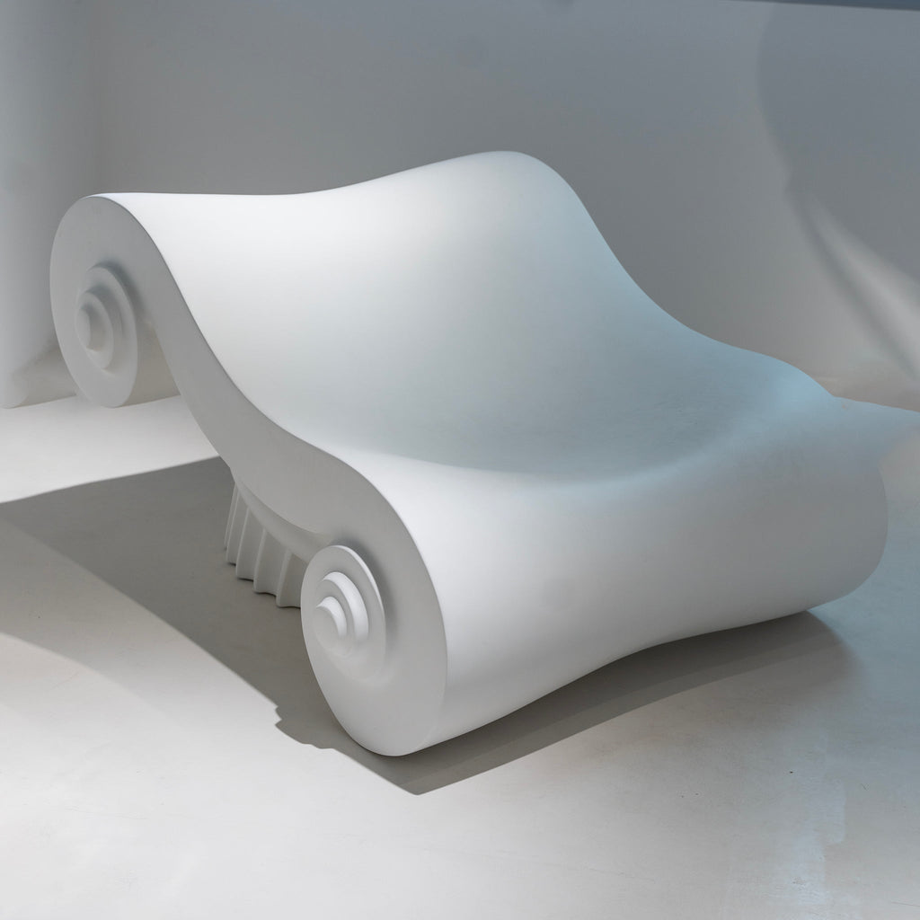 Salon Olympia Scroll