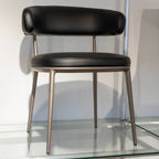 Chaise de salle à manger en cuir profilée