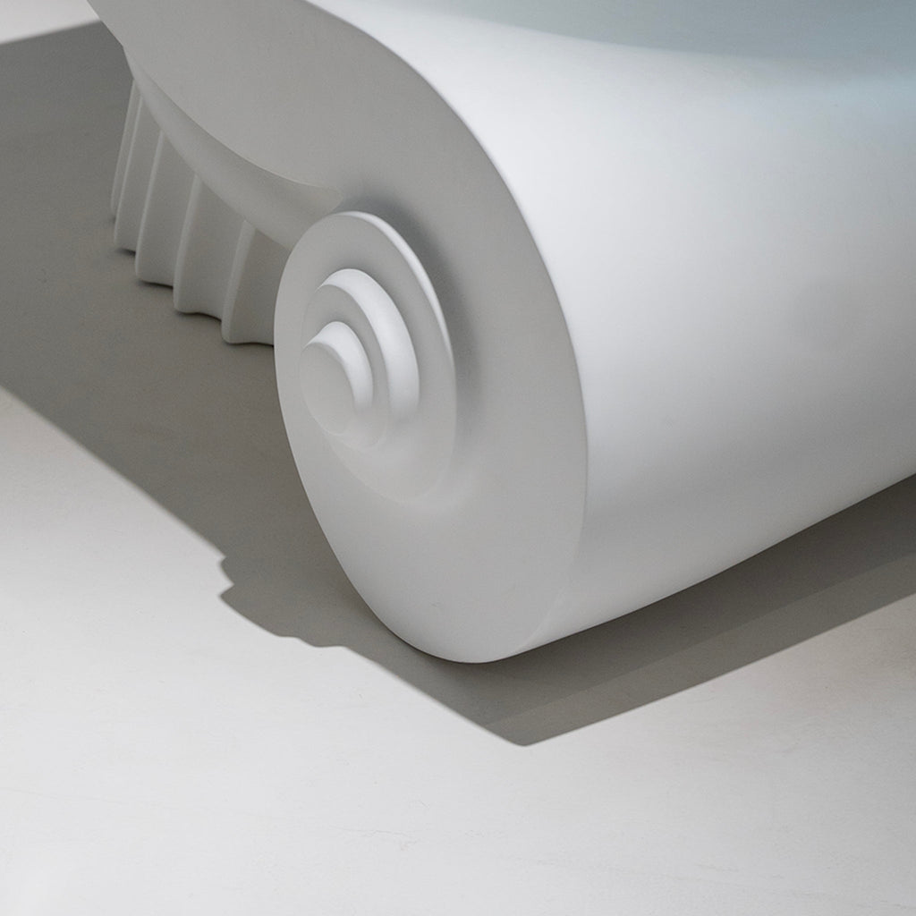 Salon Olympia Scroll