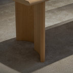 Table de salle à manger monolithique en bois