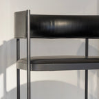 Chaise en cuir à structure industrielle