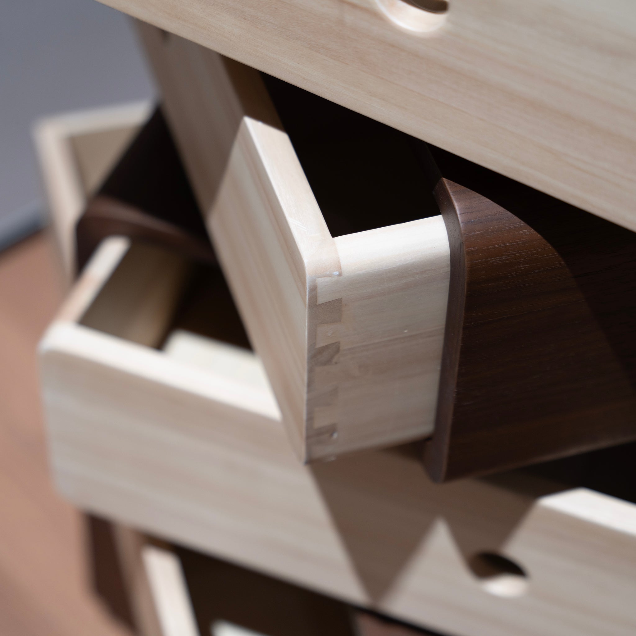 Tiroirs de la tour Echelon