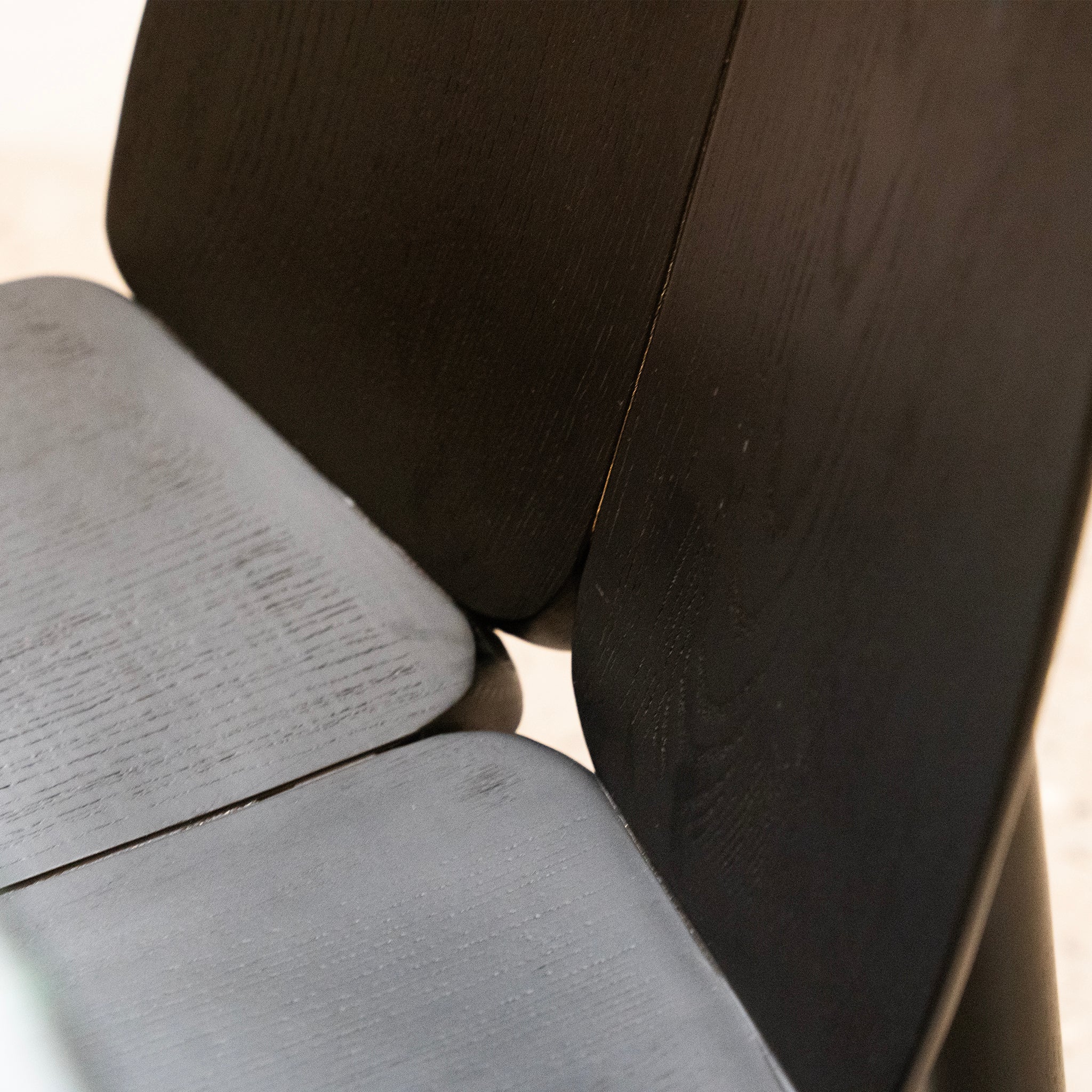 Chaise de salle à manger à panneaux fissurés